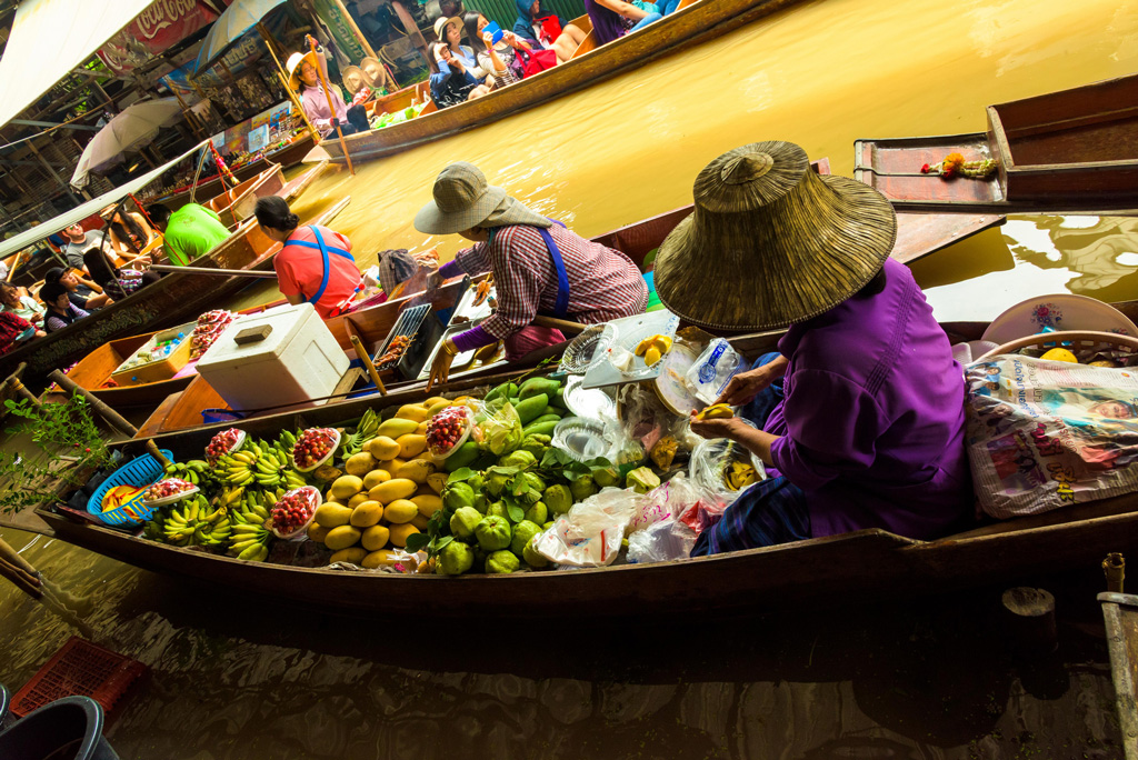 Damnoen-Saduak-floating-market-bangkok-thailand-2
