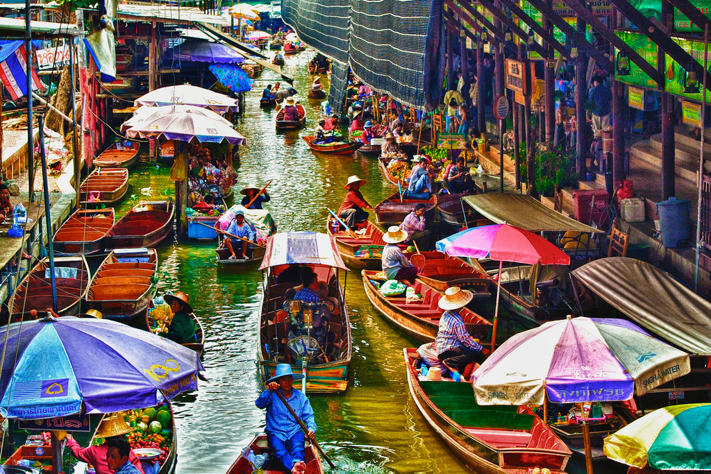 Damnoen-Saduak-floating-market-bangkok-thailand-8