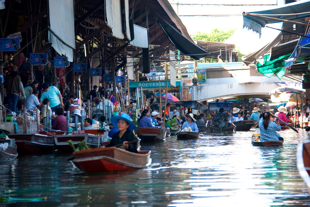 Damnoen-Saduak-floating-market-bangkok-thailand-9