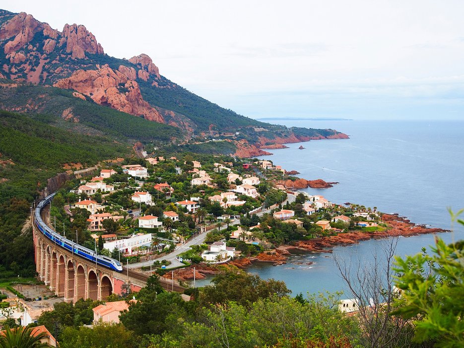 A train passes through the French Mediterranean.