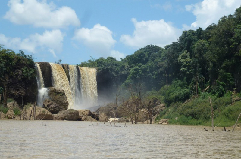 bao-dai-waterfalls-dalat-lam-dong-vietnam-tourist-attractions-24t