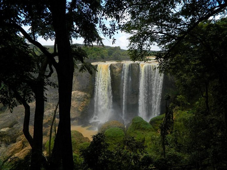 bao-dai-waterfalls-dalat-lam-dong-vietnam-tourist-attractions-24tr