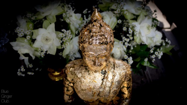 buddha-statue-bangkok-day-tours-bangkok-guide-one-day-in-bangkok-Buffalo-Tours-Essence-Bangkok-Travel-33