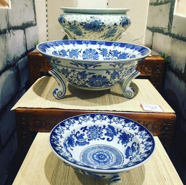 chinese art souvenirs in hong kong shopping travel