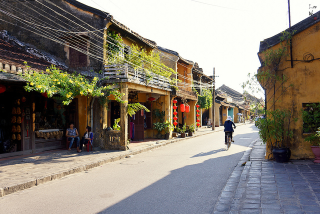 hoi-an-old-quarter-ancient town quang nam vietnam (1)