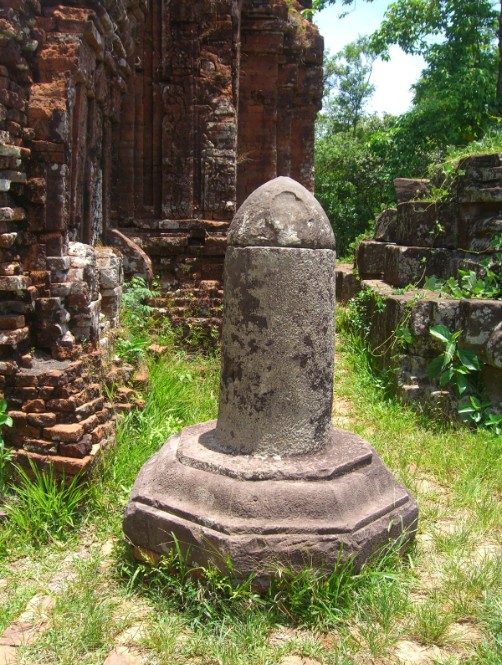 Linga at My Son ruins