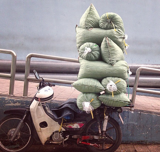 motorbike carry saigon