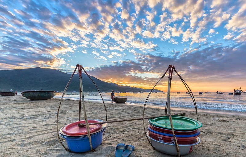 Sunset on My Khe beach. Photo: Thoai/shutterstock