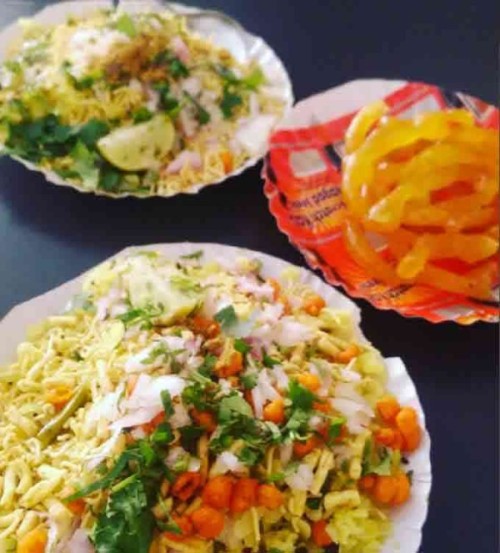 poha-and-jalebi-in-indore-best-street-food-in-india