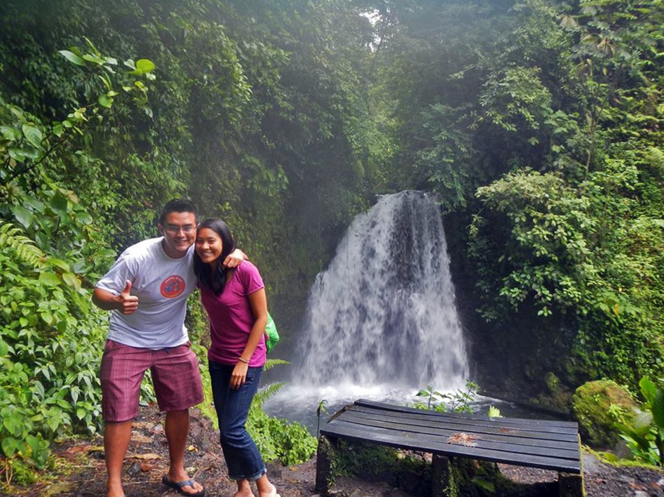 Sammi and Yeison-awesome central american waterfall. Image foreignfeasts.com