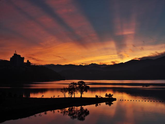 sun moon lake taiwan sunset
