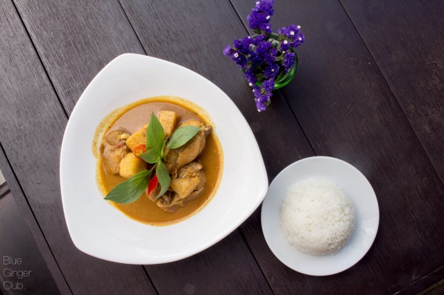 Yellow Thai Curry with steamed rice