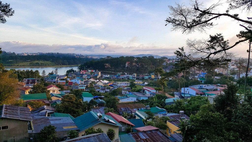 trai-mat-station-dalat-lam-dong-vietnam-tourist-attractions-cloude-hunting-1