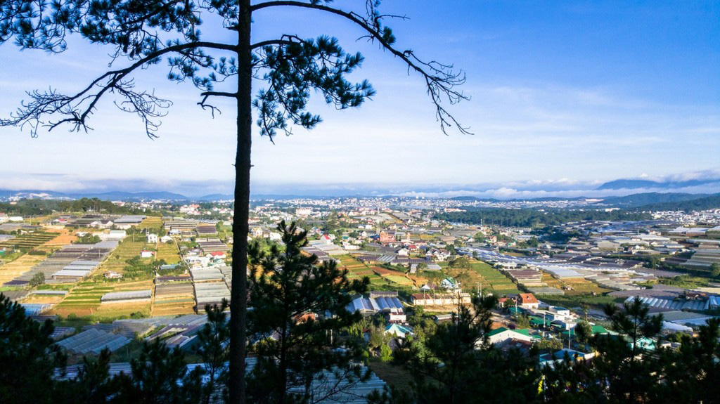 trai-mat-station-dalat-lam-dong-vietnam-tourist-attractions-cloude-hunting-3