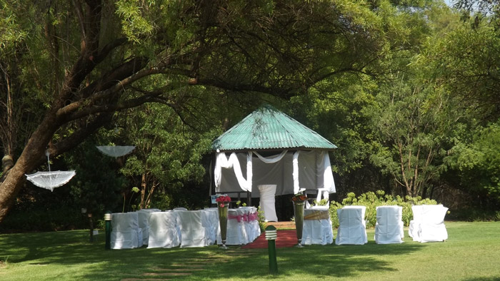 The garden gazebo nestled in the peaceful and beautiful surrounding of the garden offers a perfect, affordable sanctuary for romantic wedding.