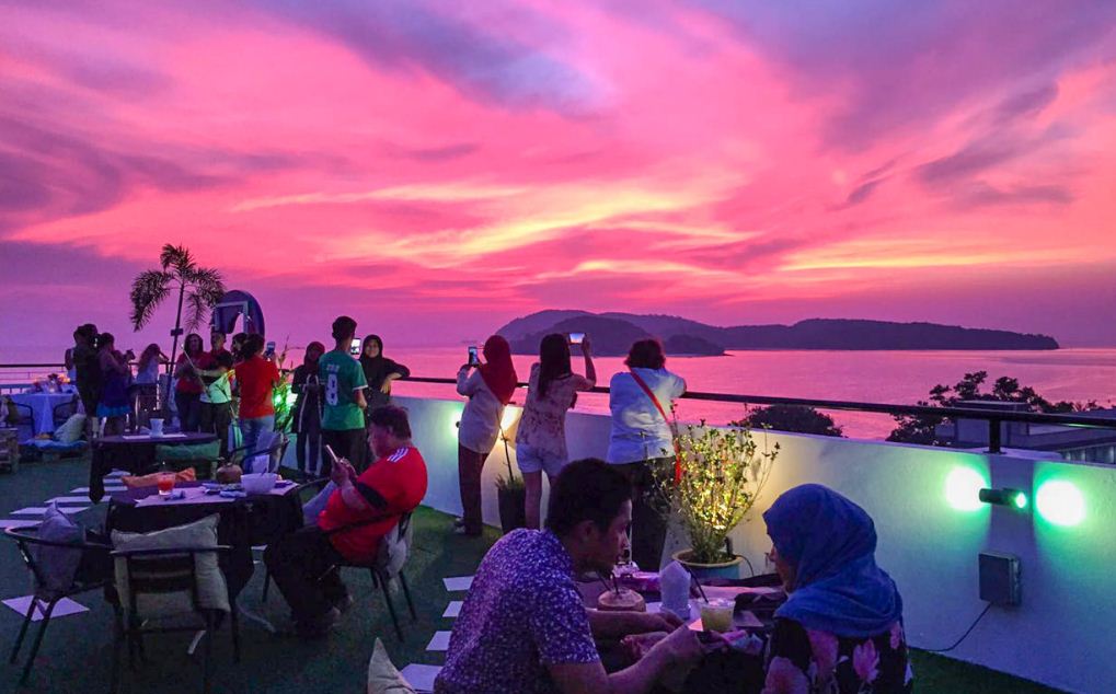seaside bar langkawi