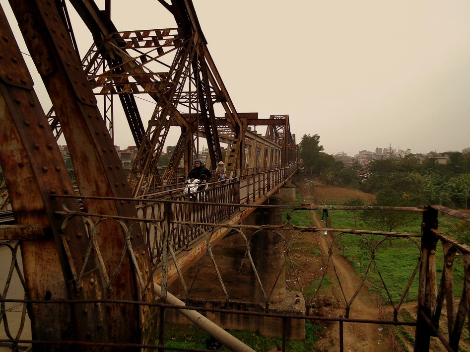 321 long-bien-bridge-hanoi vietnam guide maps hanoi tourist attractions hanoi tourist information top things to do in hanoi tours 23rg