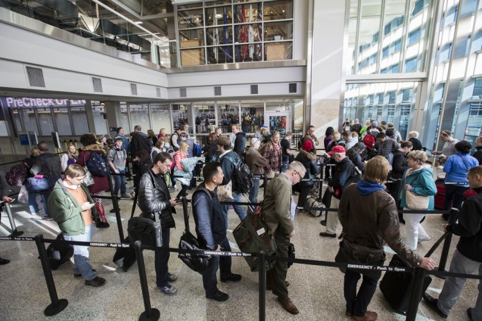 7 tip Waiting in security lines