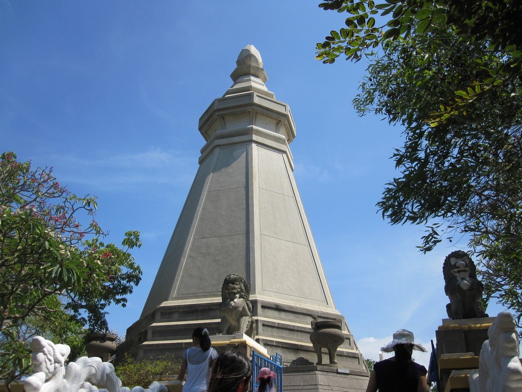 Bat Giac tower. Photo: phanxipang