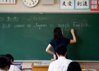 Why Can't Japanese People Speak English?
