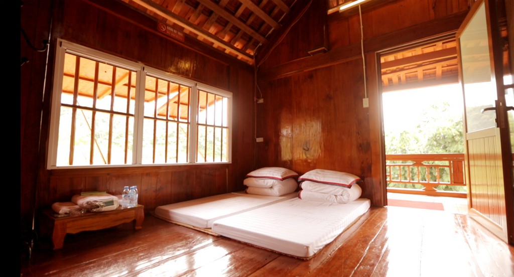 Japanese style bungalow stilt house