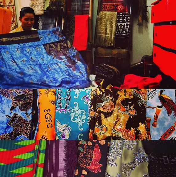 My Private Tailor Mba Atun Came to Home and its time to make creation for My Fashion style from Batik Archipelago and traditional weaving