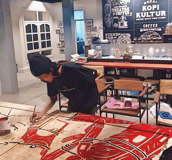 Our vision here at Bali Street Art is not only to promote the street art but also the contemporary art scene in Bali
