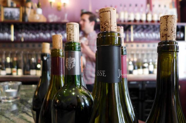 SAMPLE WINE AT FREE TASTINGS