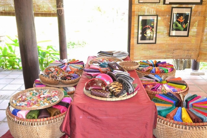 Unique,colorful products_Hoi An silk village tour guide_source my tour.vn