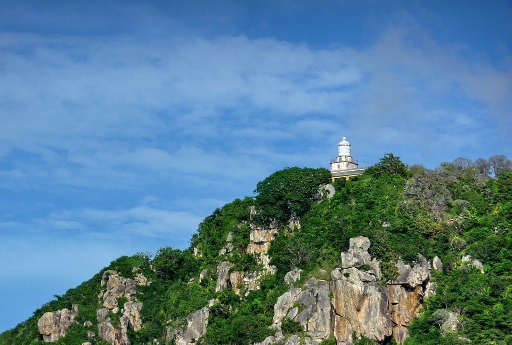 Vung Tau lighthouse can be seen from afar due to its location on top of Small mountain