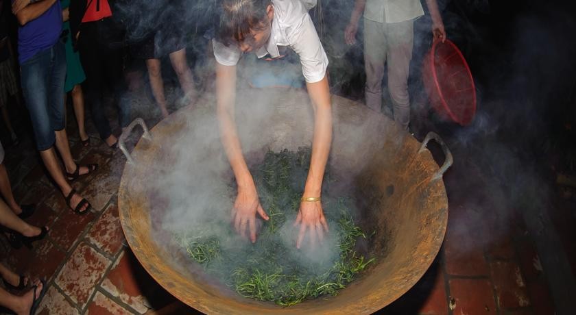 drying tea in moc chau arena village 13