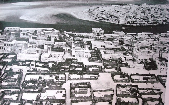 The view of the whole city from above.
