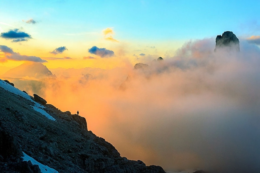 enormous and incredible the world-18