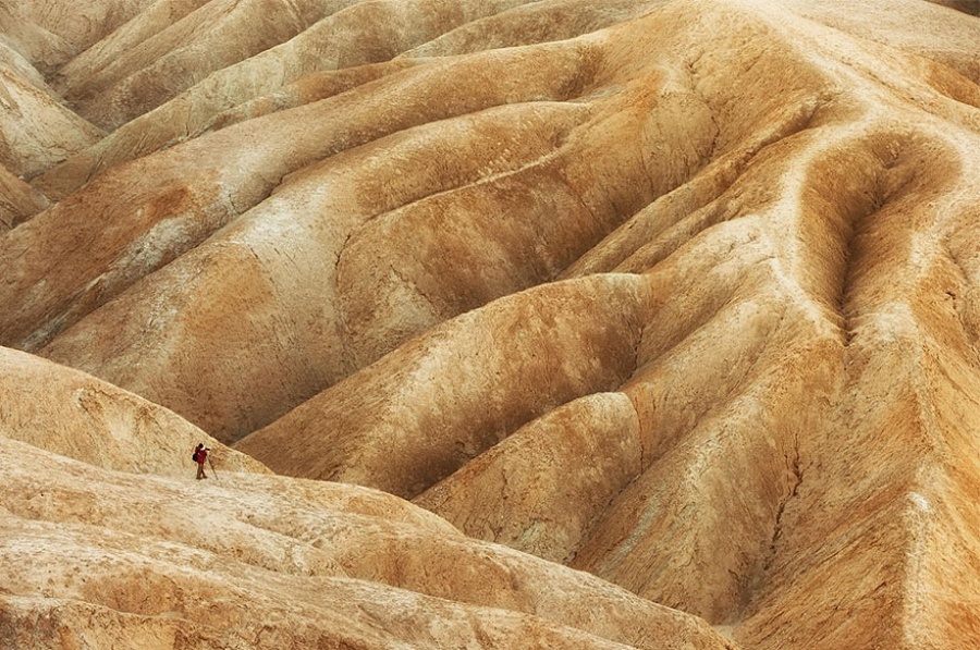 enormous and incredible the world-20