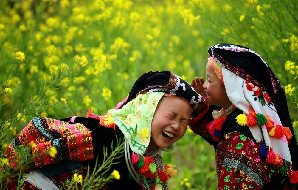 ethnic minority children dong van