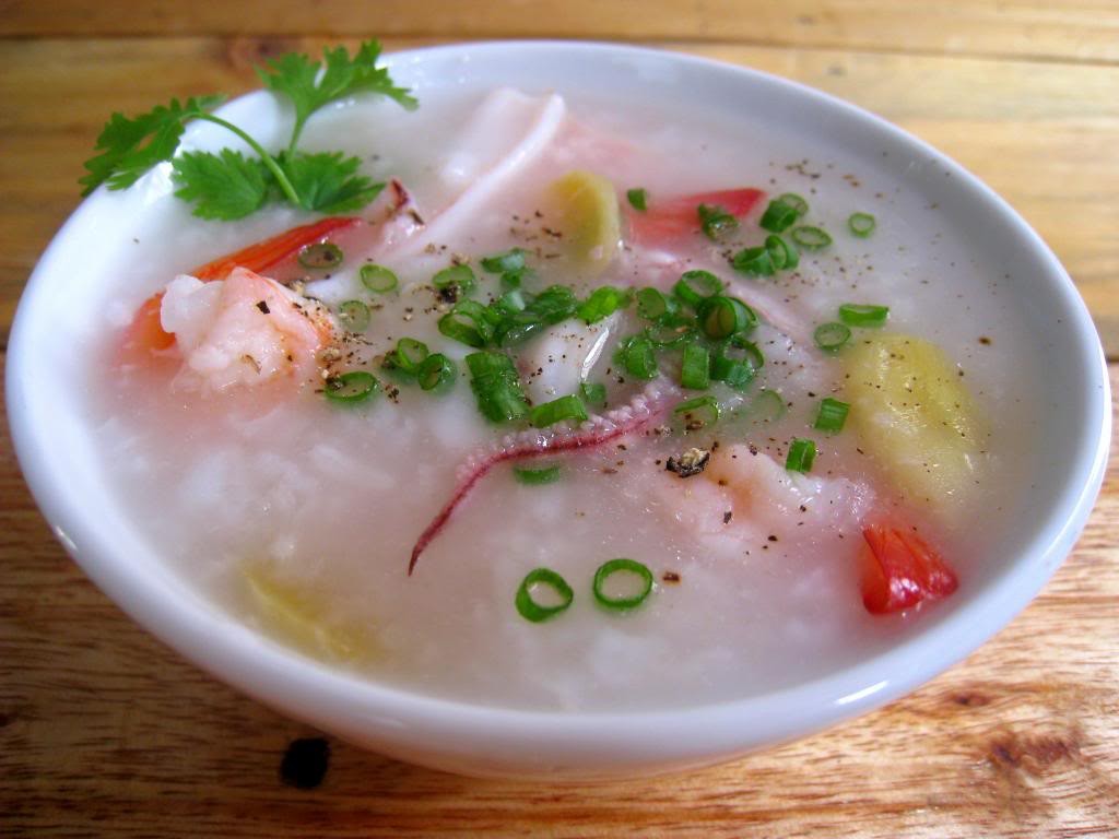 Gruel- late-night dishes in Nha Trang city.