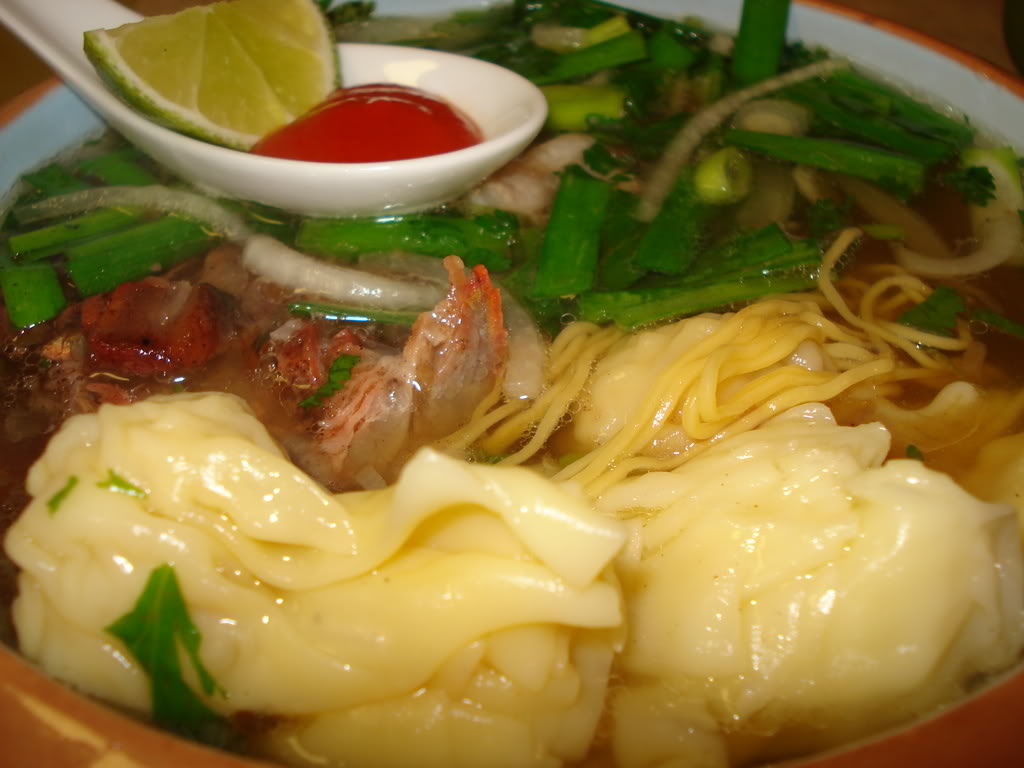egg noodle soup with wontons