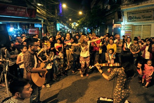 music 36 street hanoi old quarter of hanoi  hanoi tourist attractions hanoi tourist information things to do in hanoi hang bac th5