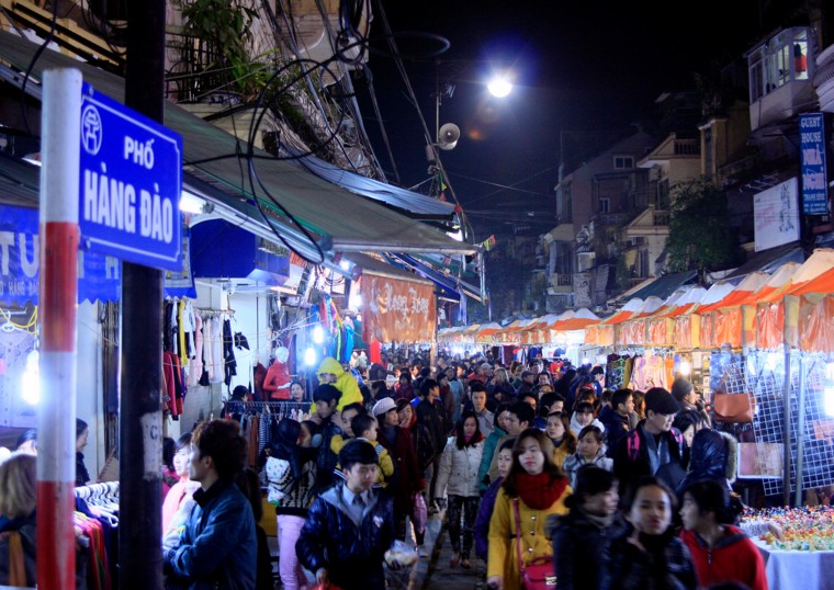 night market 36 street hanoi old quarter of hanoi  hanoi tourist attractions hanoi tourist information things to do in hanoi hang bac th