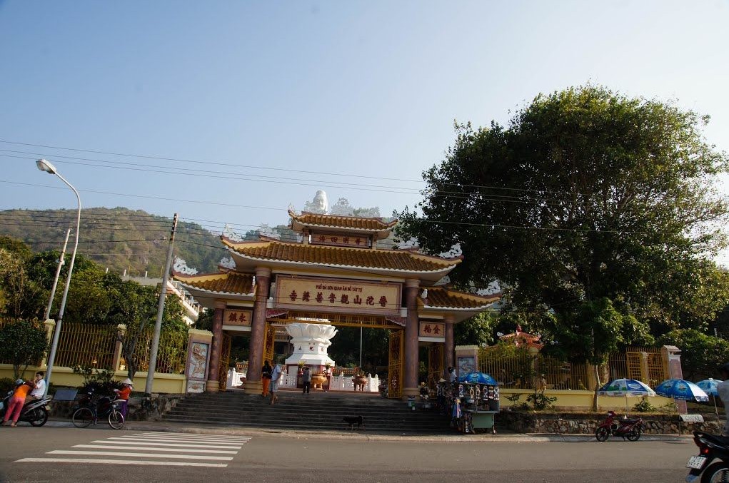 quan the am pagoda vung tau vietnam review guide history address 4
