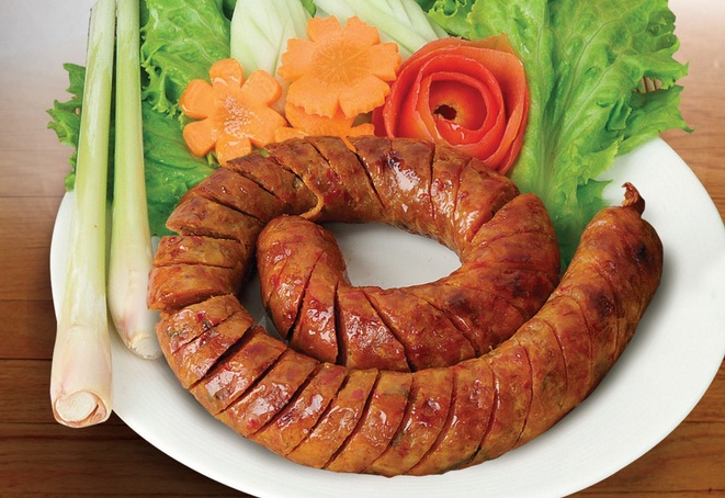 sao oua sausages lao food