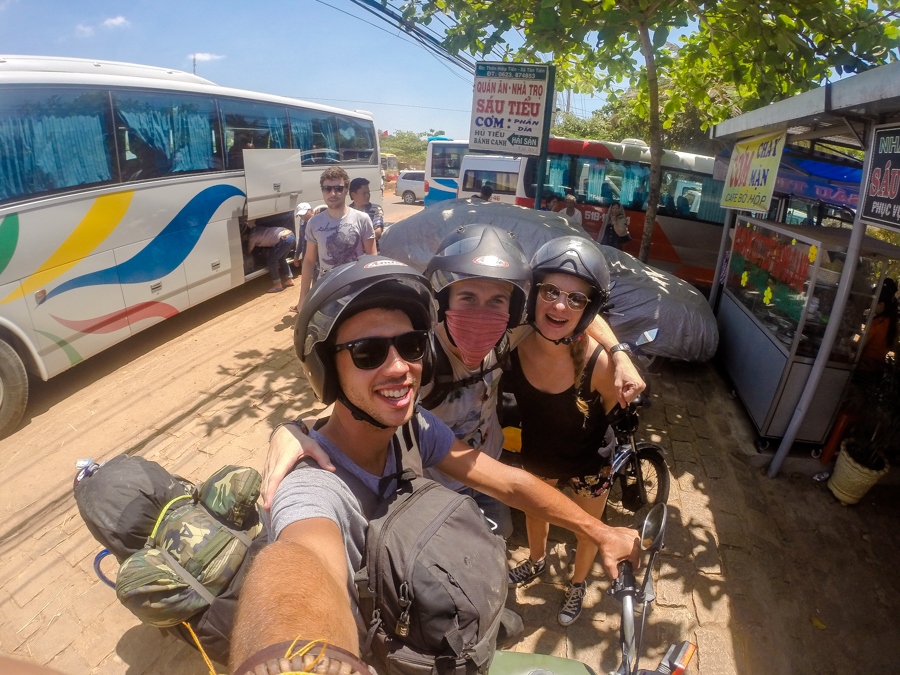 take photos with friends motorbike vietnam