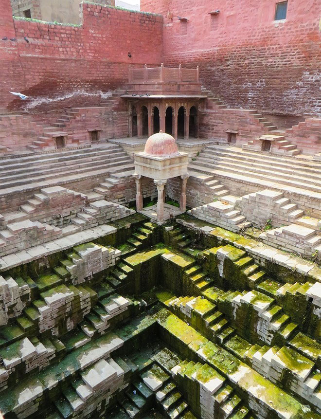 the-beauty-of-Indias-underground-wells-india-tourist-attractions