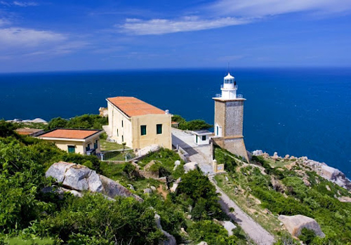 vung tau light house attraction guide review opening hours ticket fees address things to do in vung tau vietnam (3)
