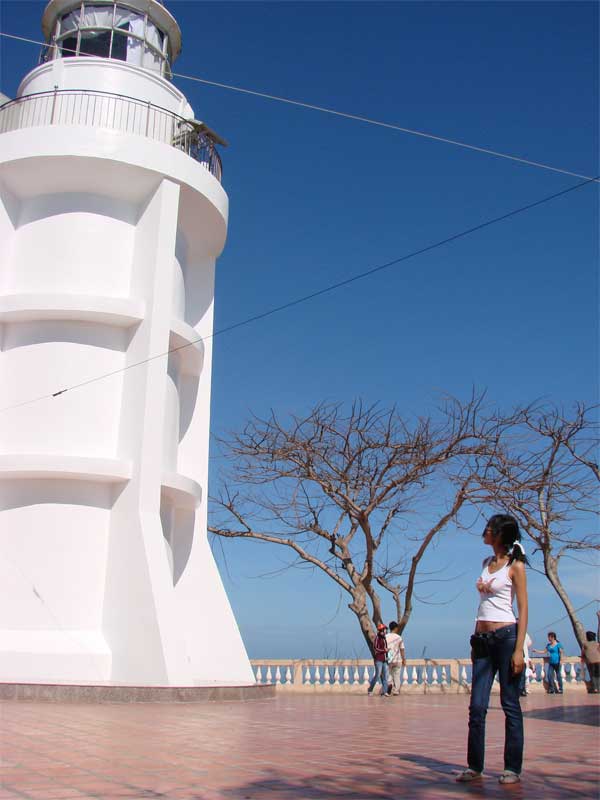 vung tau light house attraction guide review opening hours ticket fees address things to do in vung tau vietnam (5)