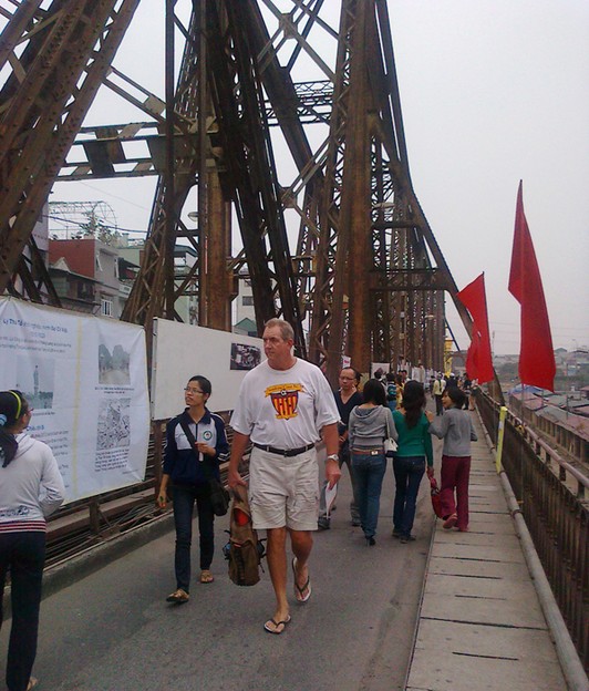 walking long-bien-bridge-hanoi vietnam guide maps hanoi tourist attractions hanoi tourist information top things to do in hanoi tours 23