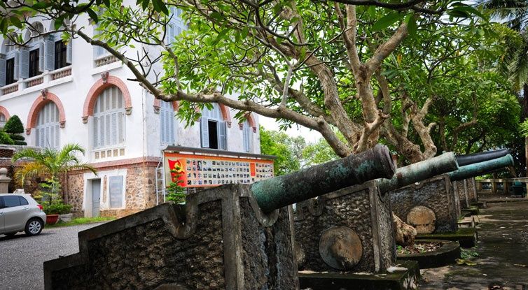 white palace vung tau vietnam guide bach dinh vung tau things to do attractions address white villa