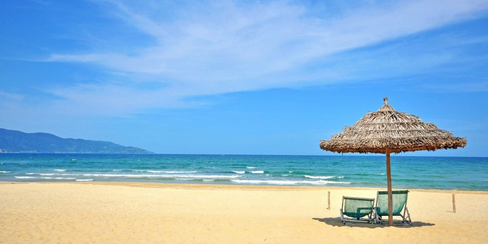 Bai Cat Vang Beach (Son Tra Peninsula)
