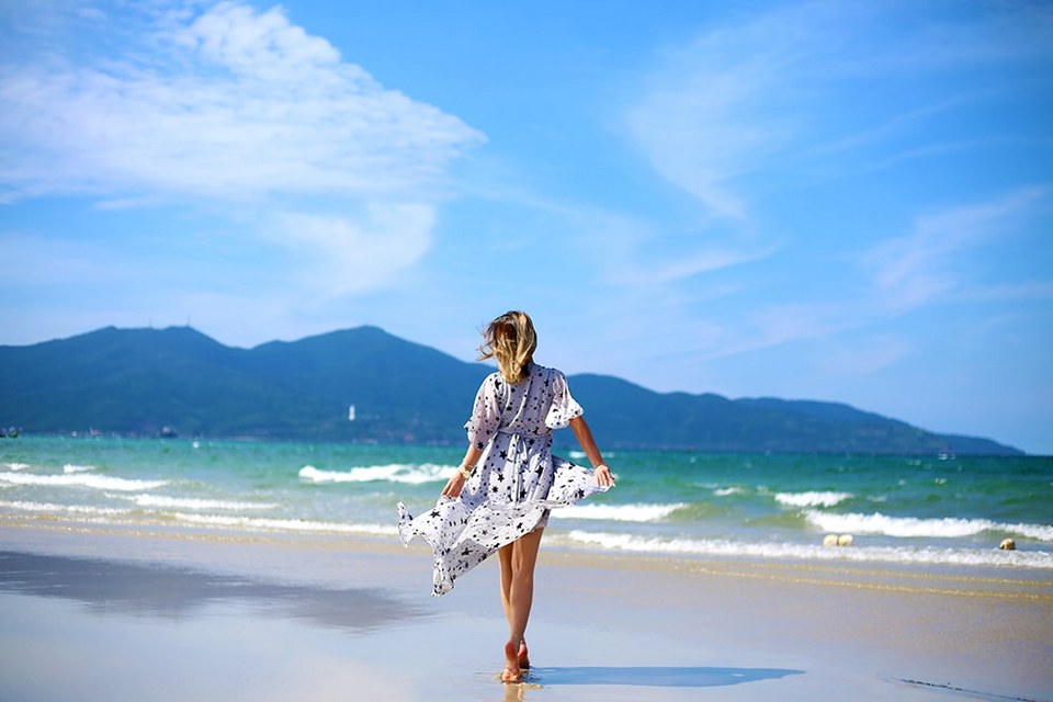 Irresistible beauty of My khe beach