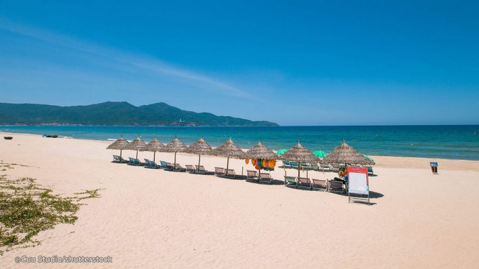 da-nang-beach.jpg beach danang